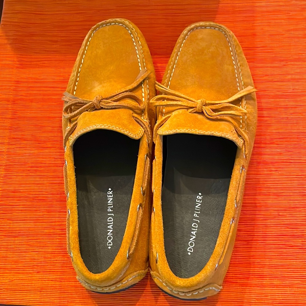 Donald J Pliner Men's Dade loafer in saddle suede.